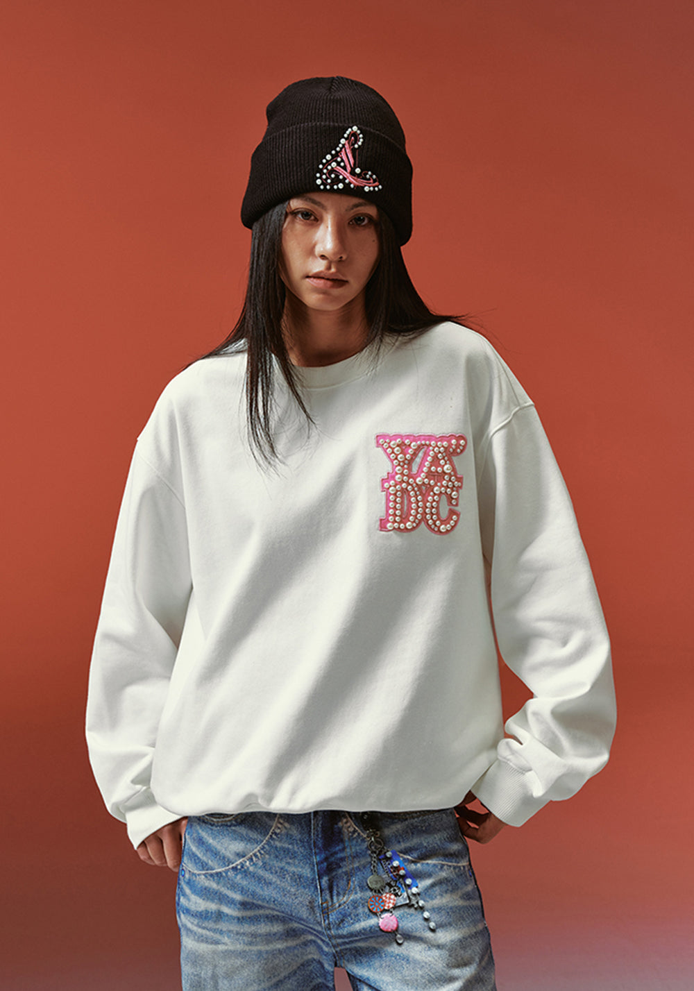 Pearl Appliqué Basic Crew Neck Sweatshirt