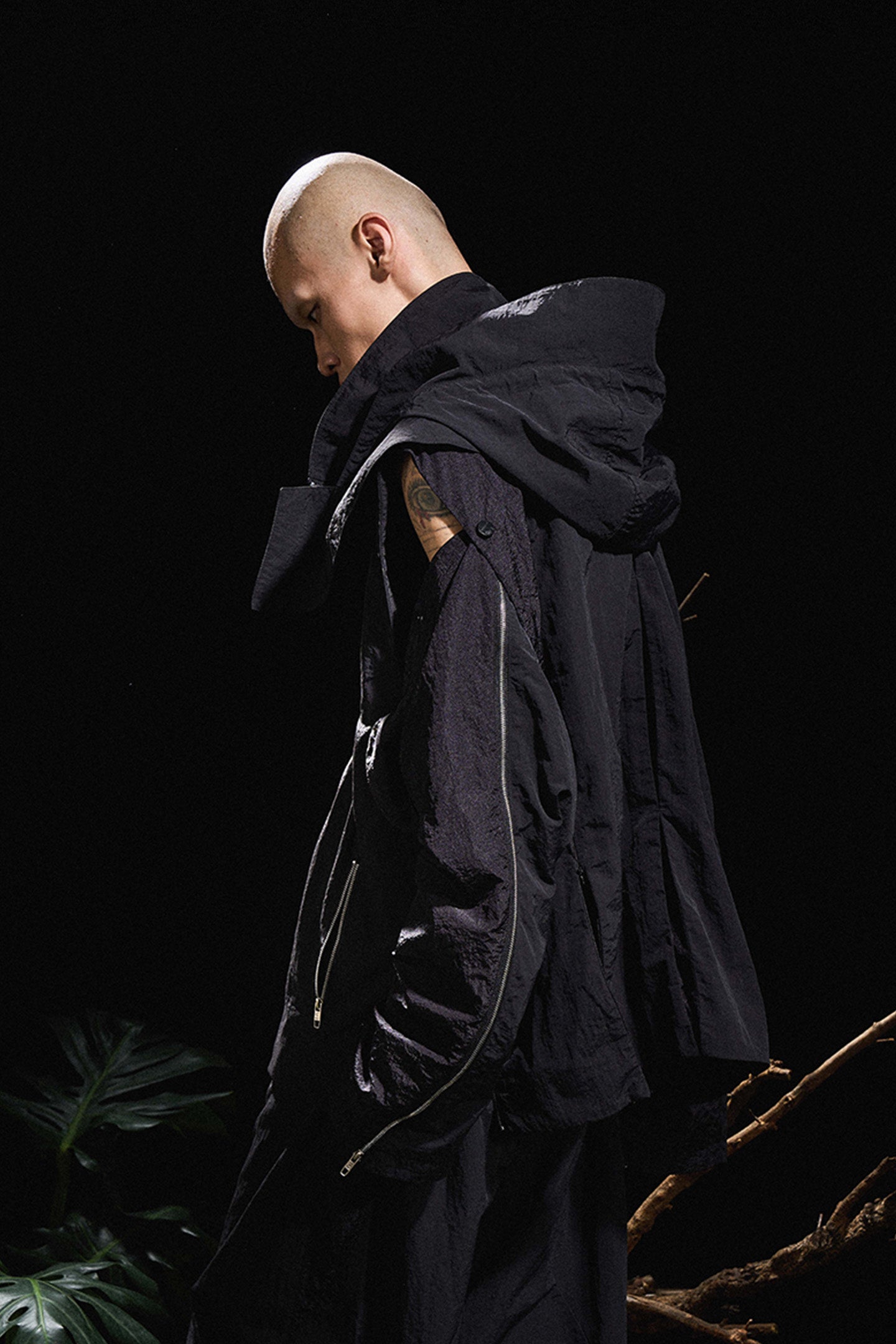 Modular Deconstructed Jacket with Multiple Zippers and Versatile Styling Options