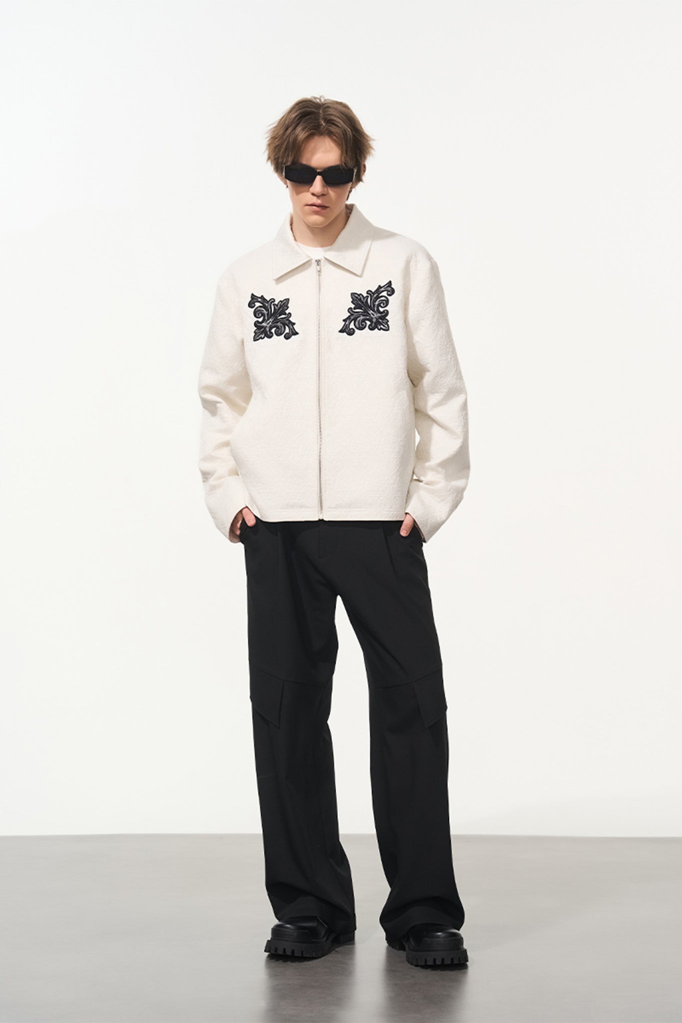 Embossed jacquard embroidered Scout flower lapel jacket