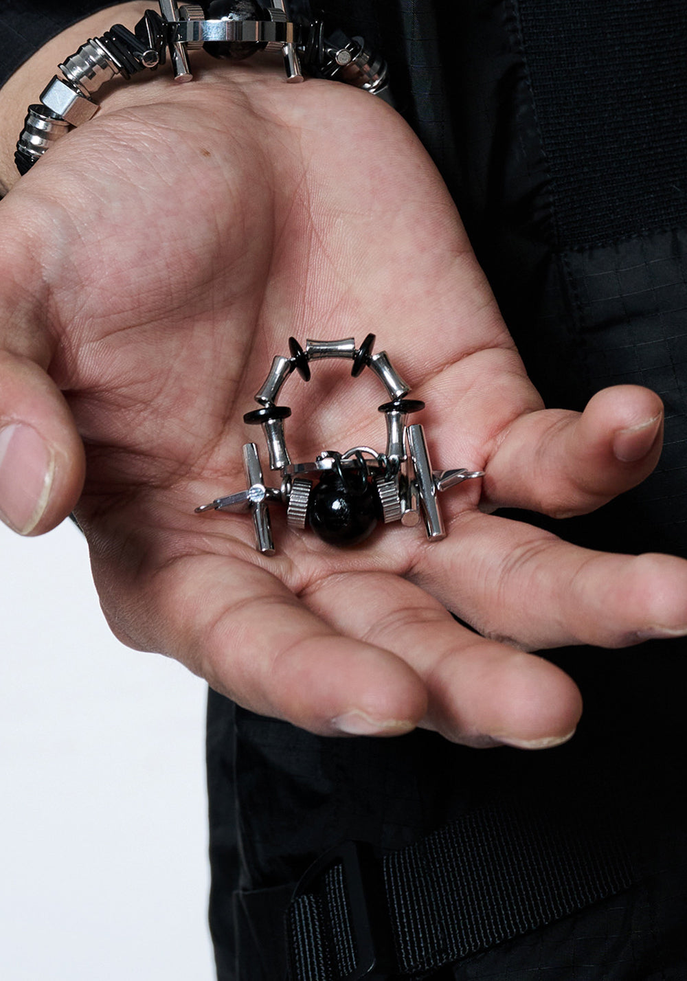 ILLuSoRy丨Armored Titanium Wrist Cuff - PSYLOS 1, ILLuSoRy丨Armored Titanium Wrist Cuff, Accessories, ILLuSoRy, PSYLOS 1